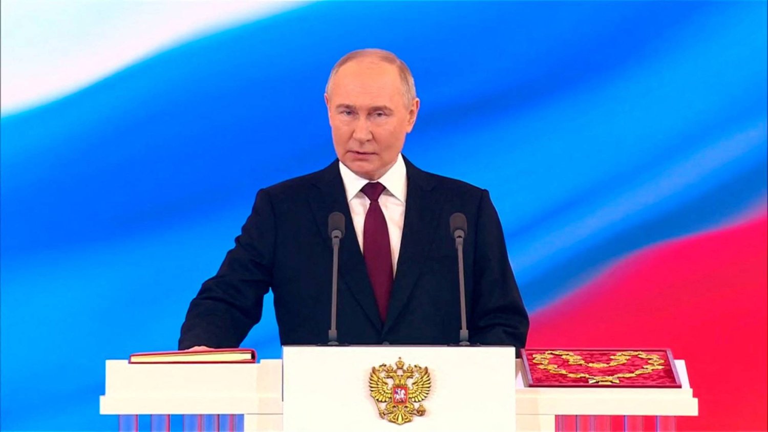 بوتين يؤدي اليمين الدستورية لولاية رئاسية خامسة
