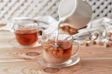 11 فائدة لتناول الشاي يومياً و5 آثار جانبية سلبية.. فماذا عنه مع الحليب؟