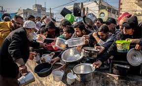 الهلال الأحمر: عدد كبير من كبار السن والأطفال توفوا جراء الجوع