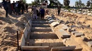 باريس تدعو لتحقيق مستقل حول المقابر الجماعية بغزة