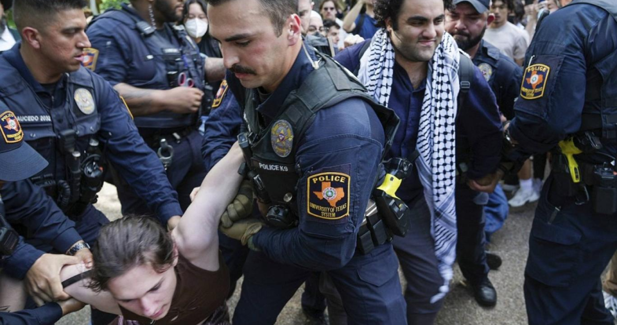 الشرطة الأميركية تداهم وتعتدي على مخيم للطلبة بجامعة يوتا