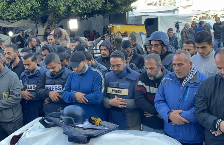 الاحتلال يواصل اعتقال 53 صحفيا فلسطينيا