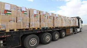 عاجل - الأردن يسير 41 شاحنة من المواد الغذائية لقطاع غزة