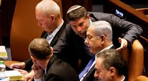 قناة إسرائيلية: عدم التوصل لصفقة ينذر بانهيار حكومة نتنياهو
