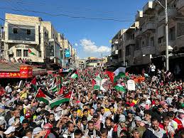 مسيرات بالعاصمة والمحافظات دعمًا لغزة وللتنديد بالصمت الدولي على جرائم الاحتلال