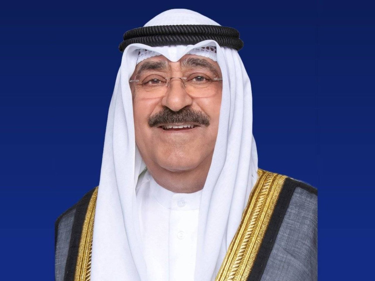 عاجل-أمير الكويت يعلن حل مجلس الأمة ووقف بعض مواد الدستور