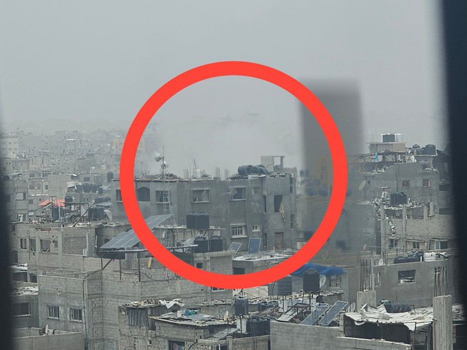 الاحتلال يطلق قنابل دخانية بكثافة على مخيم جباليا بغزة