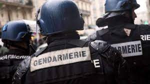 فرنسا: مقتل ضابطين فرنسيين في هجوم لتهريب سجين 