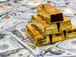 الذهب يتراجع بعد ارتفاع الدولار 