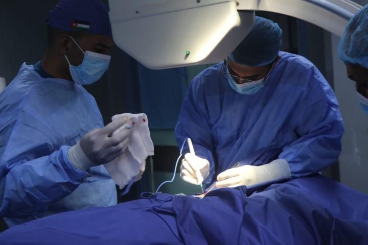 المستشفى الميداني الأردني غزة /78 يجري عملية جراحية نوعية