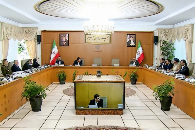 عاجل-حكومة إيران: رئيسا البرلمان والقضاء أكدا تعاونهما مع مخبر لإنجاز المهام التنفيذية