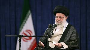 عاجل-المرشد الإيراني يعلن الحداد 5 أيام بعد وفاة الرئيس ومرافقيهم