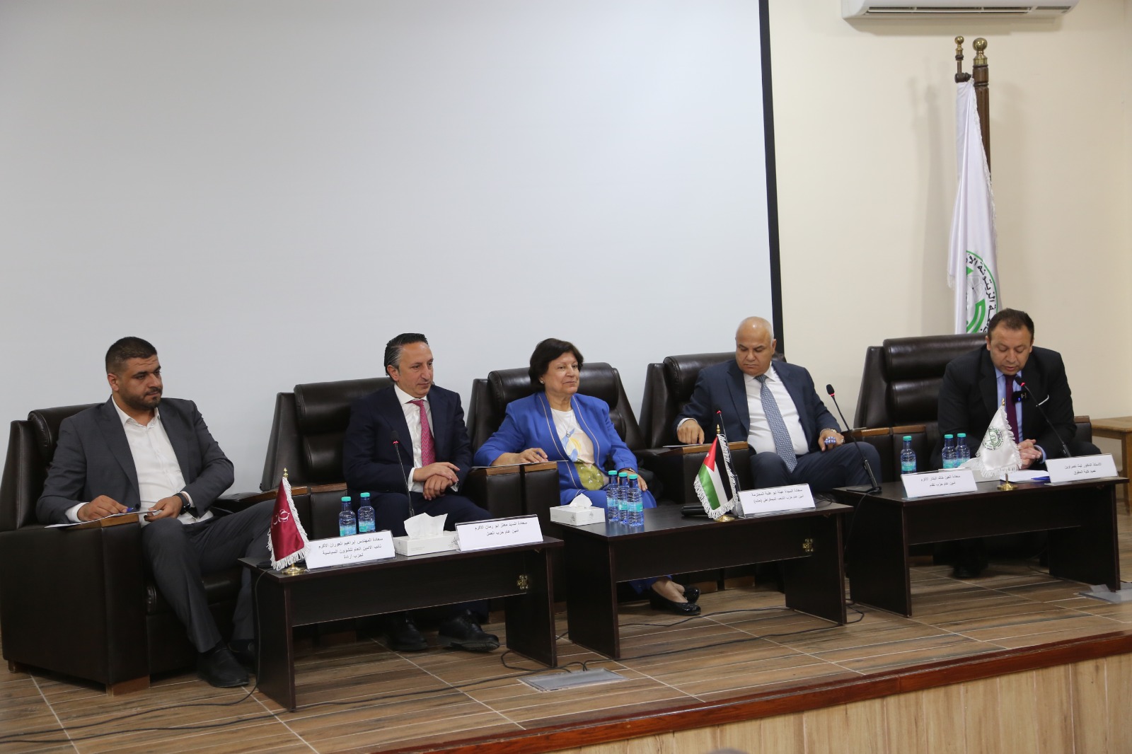 مناظرة انتخابية لأمناء احزاب تقدم وحشد والعمل وإرادة في جامعة الزيتونة