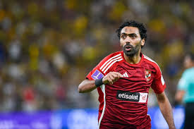 حبس حسين الشحات لاعب الأهلي المصري لمدة عام بتهمة سب زميله المغربي