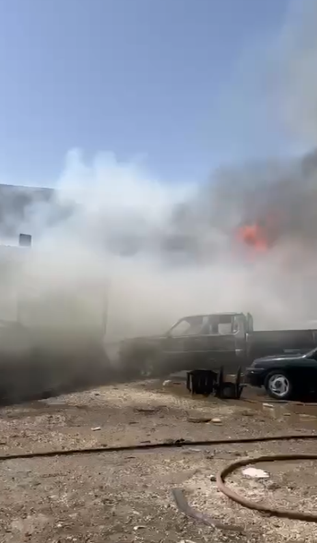 عاجل- الدفاع المدني يخمد حريق ساحة خارجية لإصطفاف الآليات الثقيلة في العاصمة عمان