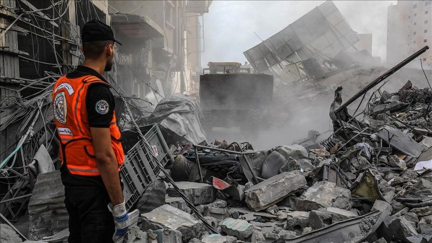 الدفاع المدني بغزة: الاحتلال استهدف متعمدا 5 مقار للنازحين