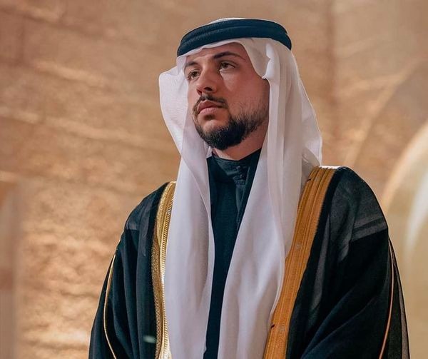 رئيس الجامعة الأردنية يهنئ ولي العهد بعيد ميلاده الثلاثين