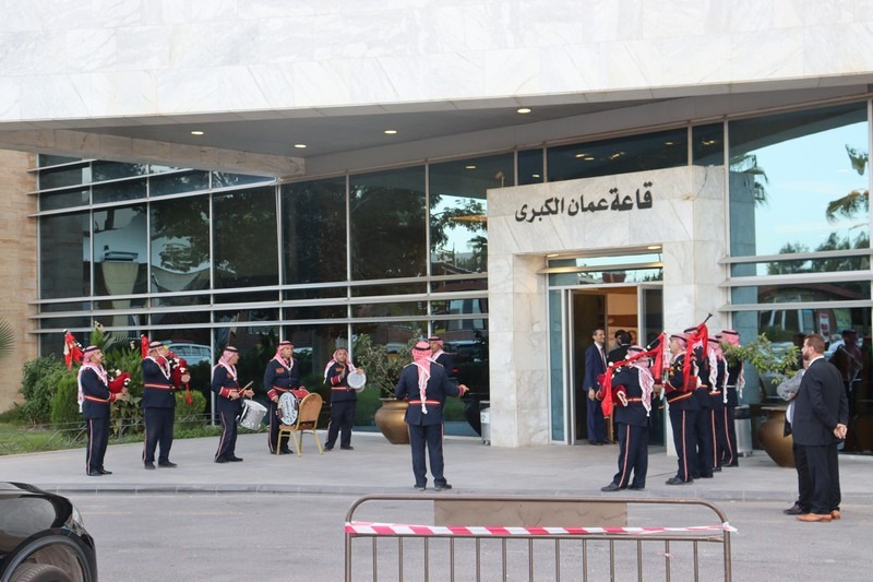 حزب الميثاق يستقبل المهنئين بالفوز بالانتخابات (صور) 