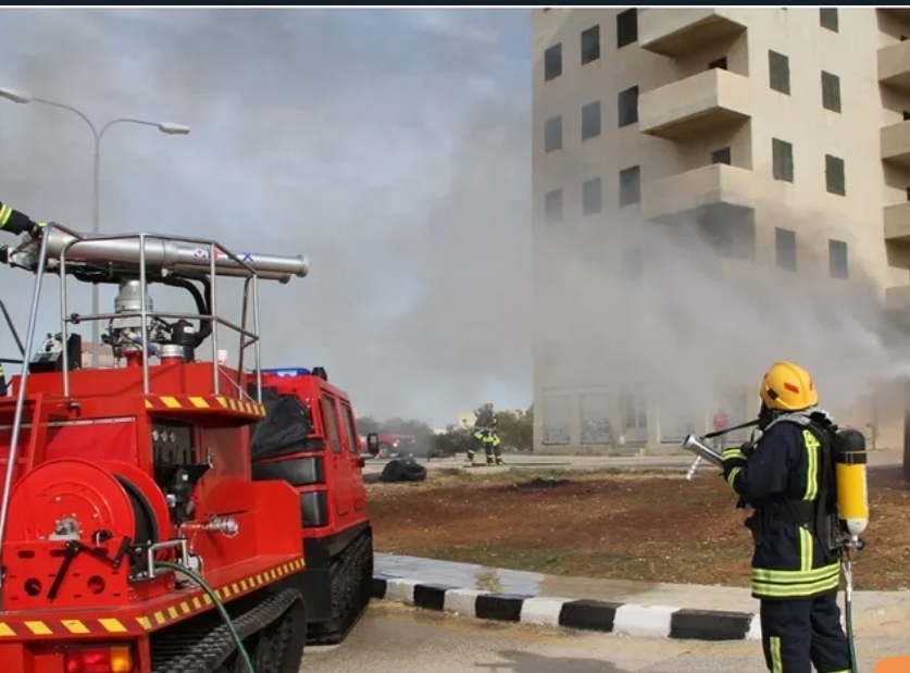  الدفاع المدني يتعامل مع 51 حادث اطفاء خلال الـ 24 ساعة الماضية