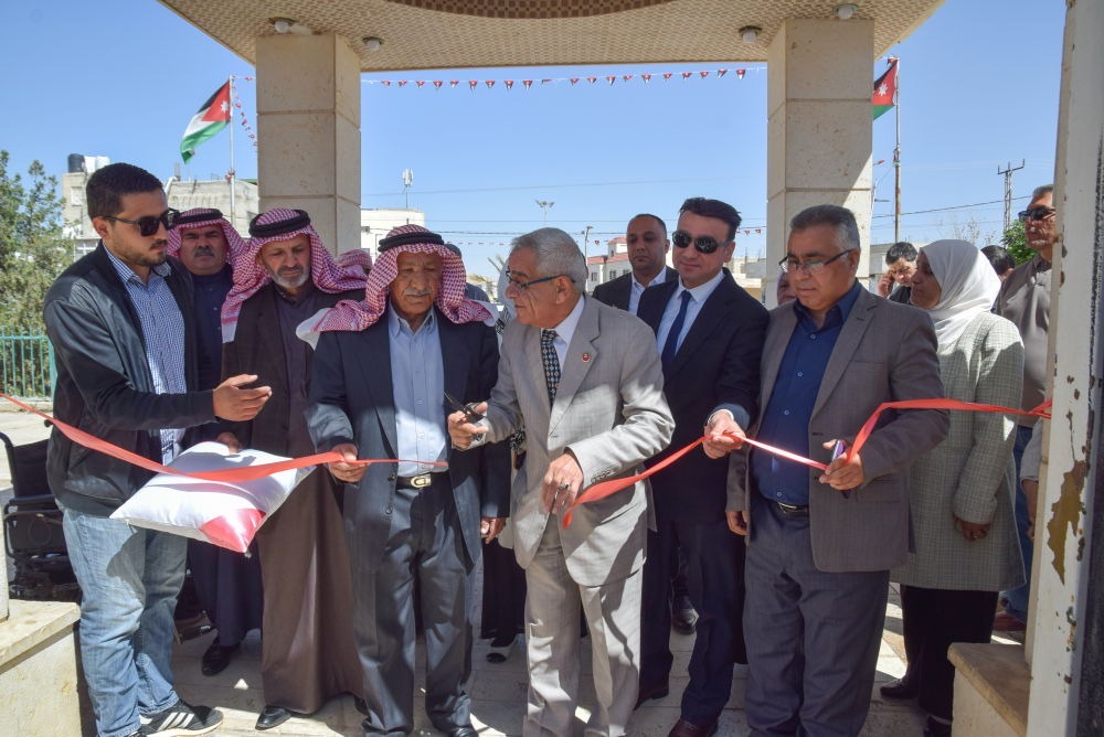 الجامعة الهاشمية نظّمت يومًا طبيًا مجانيًا في لواء الهاشمية تعزيزًا لدورها في خدمة المجتمع المحلي
