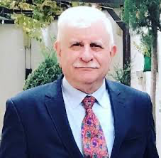  عمر عبنده يكتب: احذروا الرايات الخضراء ،  فلنا  من الصفراء عبرة ! 