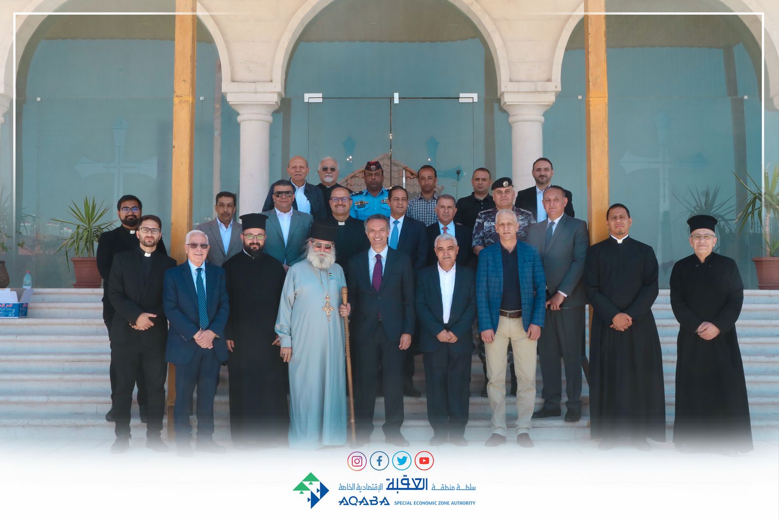 الفايز والحجاج يهنون بعيد الفصح المجيد