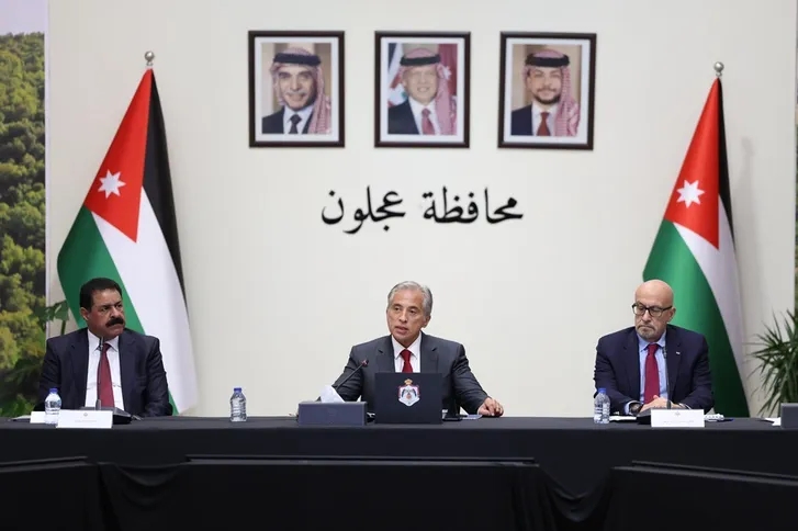 عاجل-رئيس الوزراء يعزِّي أهالي المتوفين جراء الحادث الأليم الذي وقع أمس على طريق جرش – عجلون، ويوجِّه وزير الصحة لإحاطة المصابين بكامل الرعاية الطبية والصحية اللازمة.