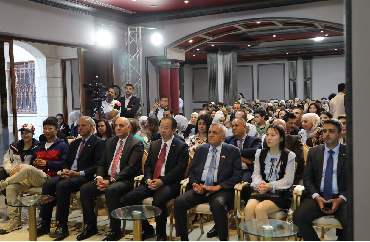  توزيع جوائز مسابقة 
