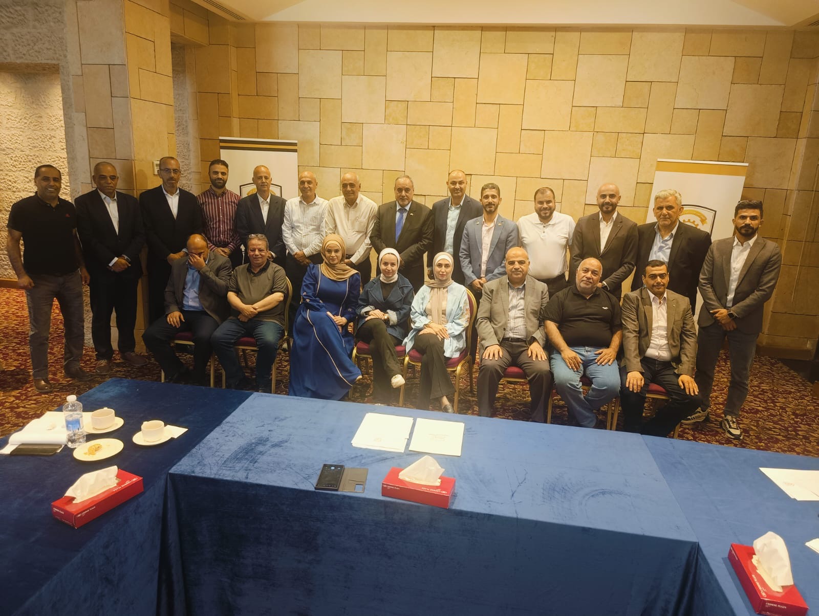 اتحاد العمال يختتم ورشة عمل لمناقشة خطة الاتصال 