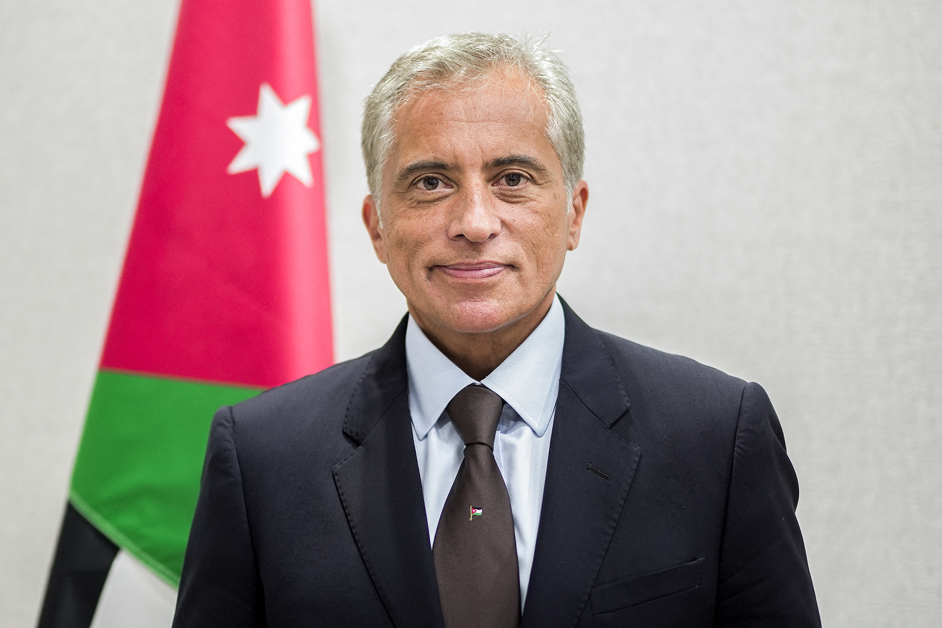 عاجل-حسان يوعز بتوحيد جهود المؤسسات الرسمية بملف مكافحة التطرف