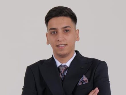 تهنئة وتبربك بتخرج الدكتور باسل التلاهين من كلية طب الاسنان جامعة بخارى ابن سينا في اوزبكستان بتقدير امتياز