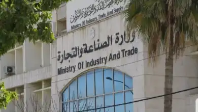 وزارة الصناعة تسمح باستيراد سلع من سوريا.. أجهزة كهربائية ومواد غذائية