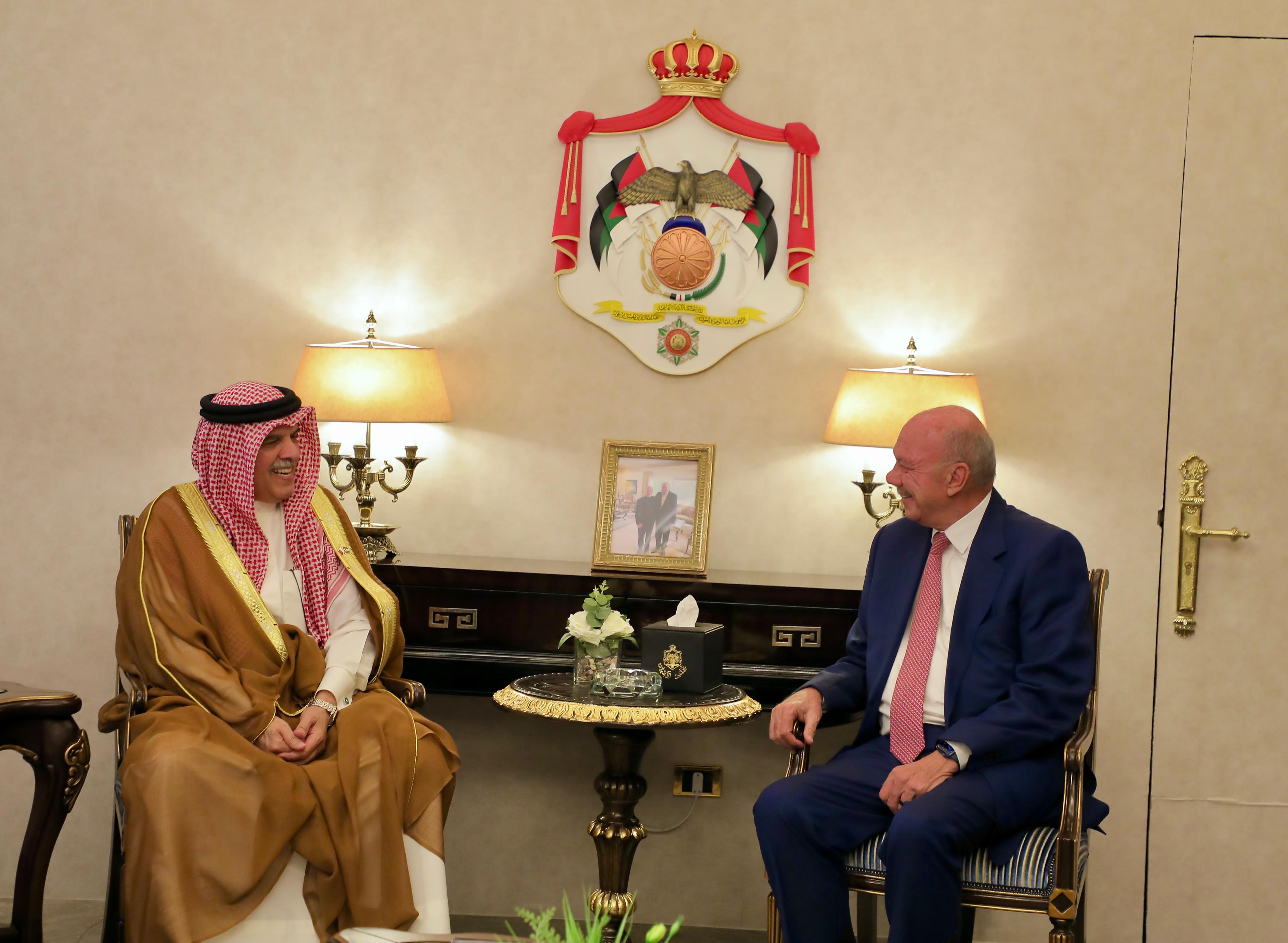 رئيس مجلس الأعيان يلتقي السفير البحريني لدى الأردن