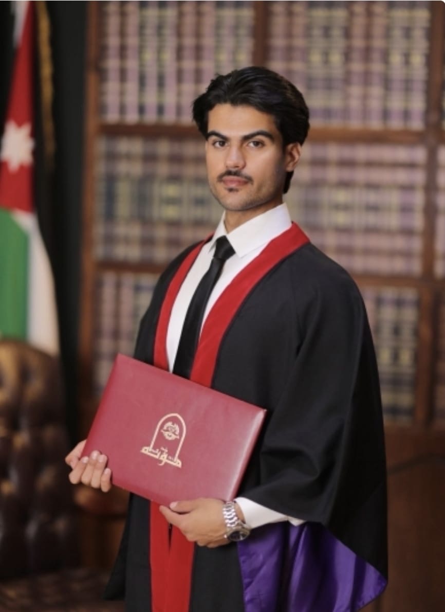 خليل المجالي .. مبارك التخرج