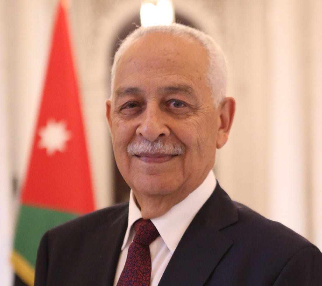 العيسوي ينقل تمنيات الملك وولي العهد بالشفاء للعَين والوزير الأسبق طبيشات