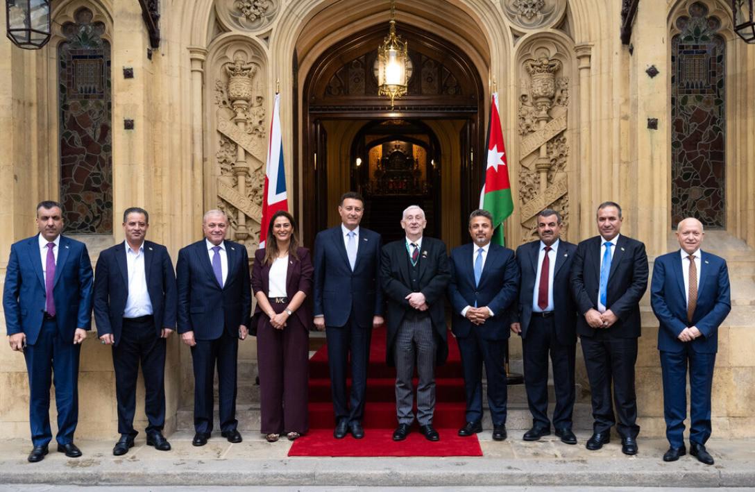 الصفدي يلتقي في لندن رئيسي مجلسي العموم واللوردات البريطانيين