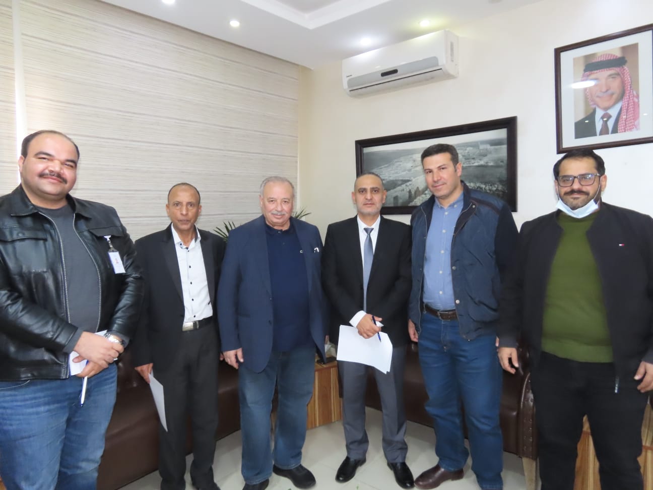 وفدٌ من بنك تنمية المدن والقرى يزور بلدية مادبا 