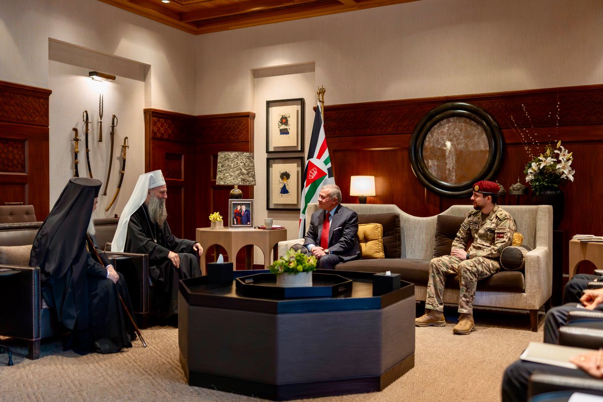  الملك يؤكد أهمية استعادة الاستقرار في الشرق الأوسط والحفاظ على الوجود المسيحي فيه