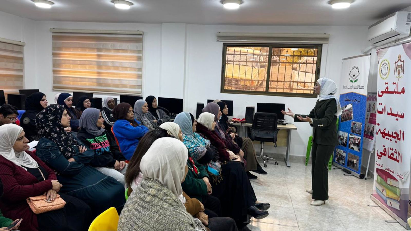 البطوش تحاضر في ملتقى سيدات الجبيهة الثقافي