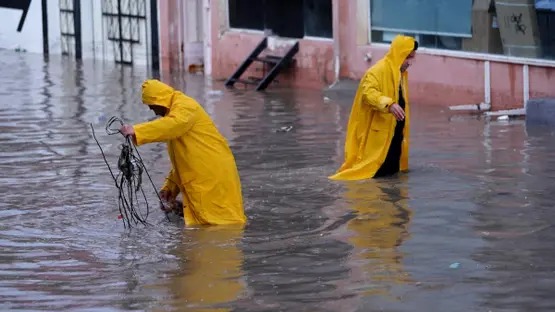 العراق: سيول تجتاح البلاد وتخلف قتلى وأضرارا كبيرة