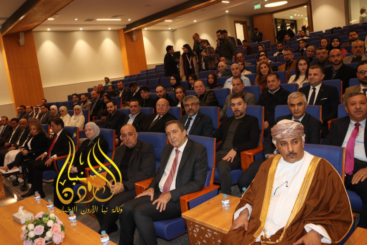 جامعة العلوم التطبيقية تحتفي بإنجازاتها الأكاديمية العالمية التنافسية