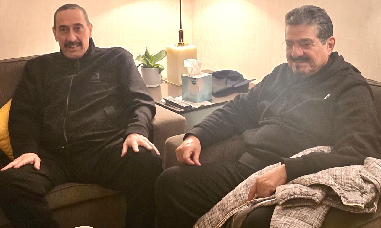 رئيس الوزراء الكويتي يزور الشيخ فيصل الحمود في بوسطن للاطمئنان على صحته