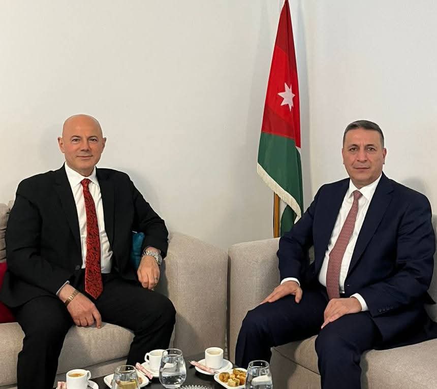 سفير الأردن في تونس يستقبل السفير الامريكي بيل بازي