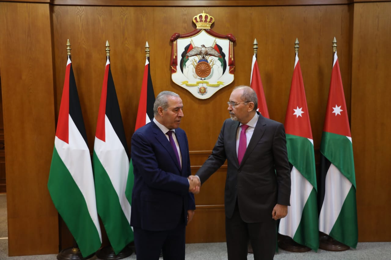 وزير الخارجية يلتقي نائب الرئيس الفلسطيني