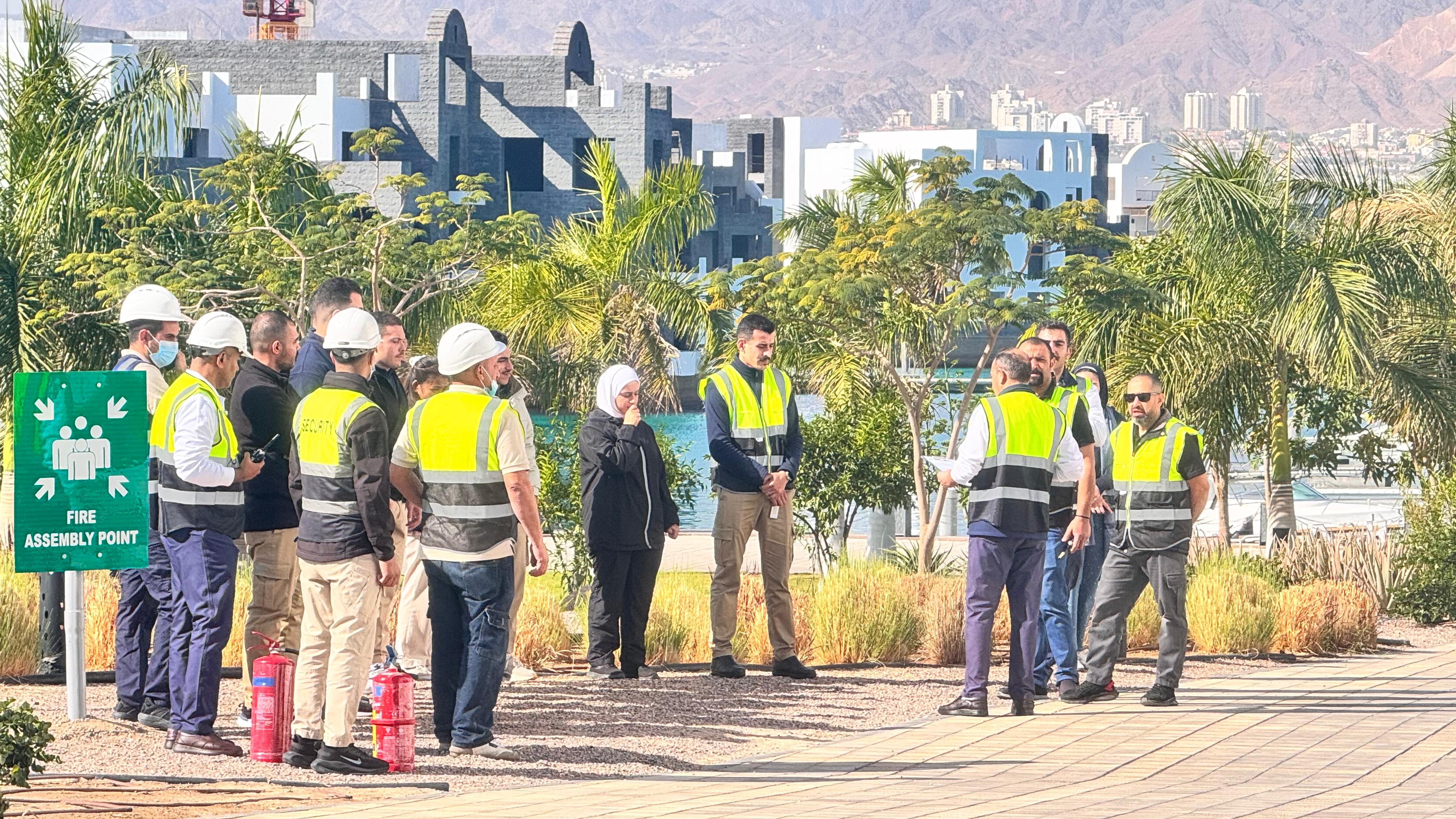 واحة أيلة تجري تمرين حريق مشترك لتعزيز معايير السلامة ورفع الجاهزية للطوارئ