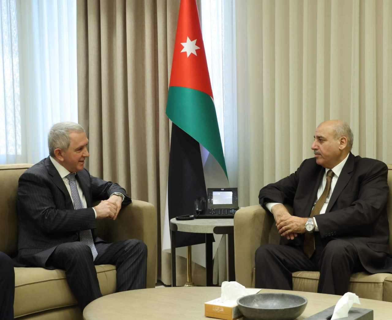 القاضي يلتقي السفير الأذربيجاني