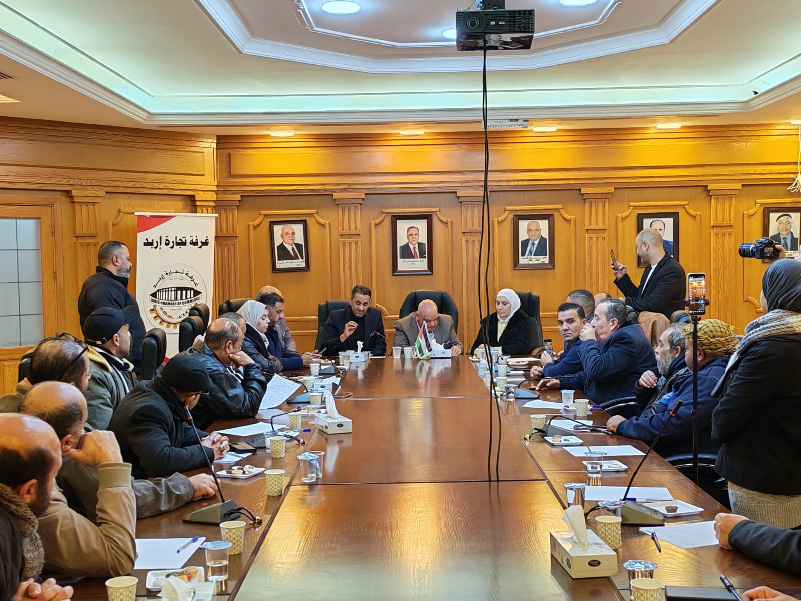 نواب إربد يناقشون مشروع 