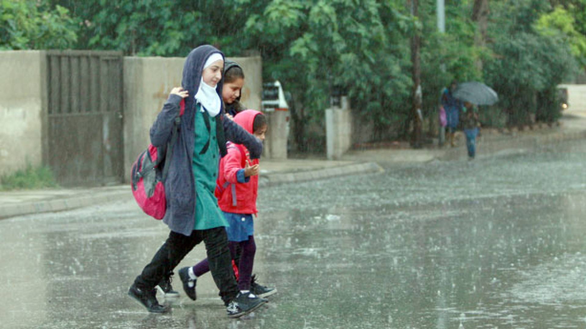 تأخير دوام المدارس بلواء بصيرا حتى التاسعة صباحا