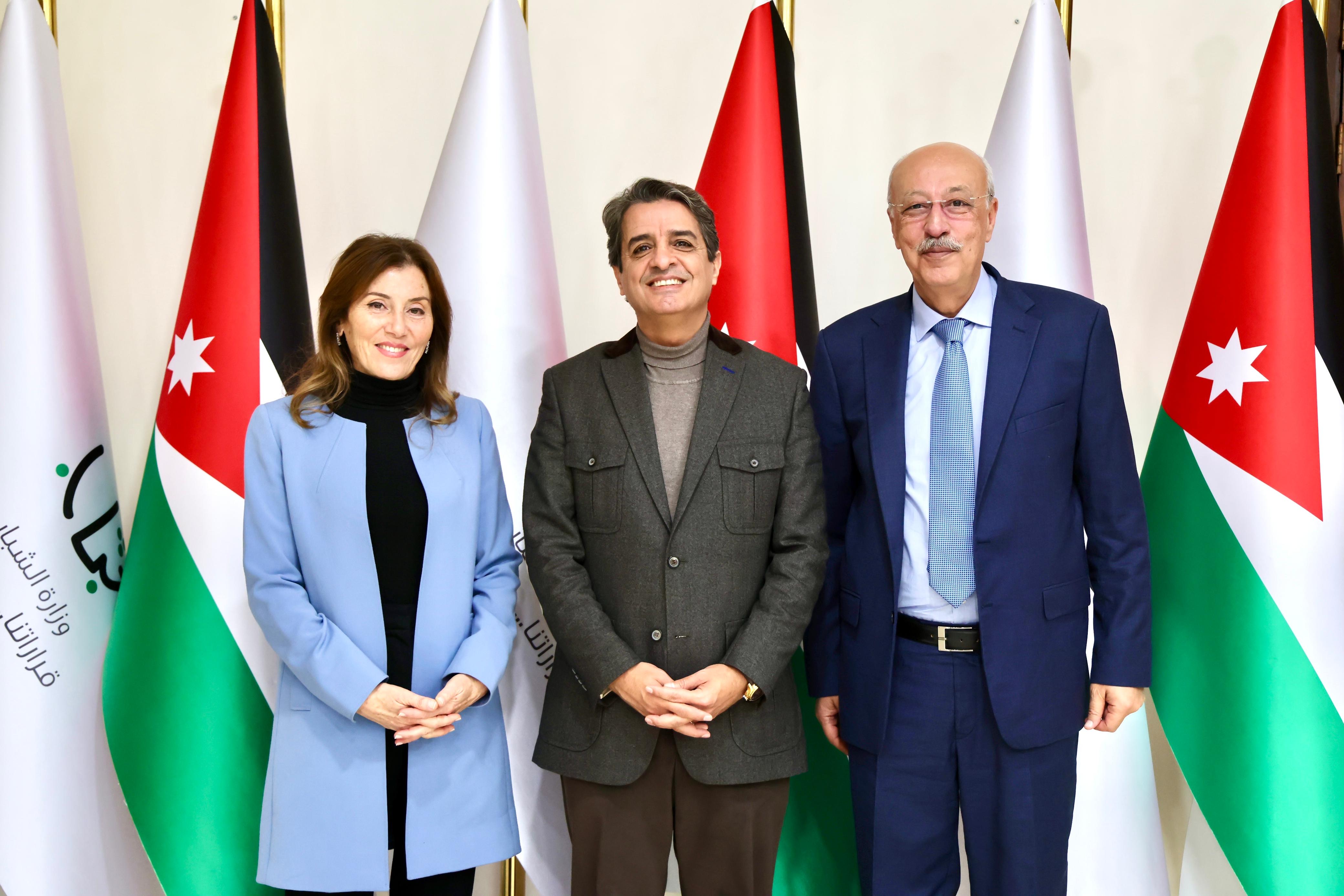 وزير الشباب يلتقي رئيسة مجلس أمناء حقوق الإنسان ويبحثان التعاون المشترك في تمكين الشباب بالحقوق والواجبات