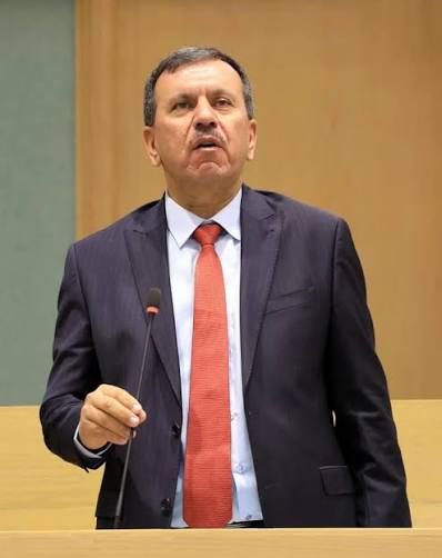 النائب هايل عياش يطالب الحكومة بتسهيل إجراءات ترخيص المركبات